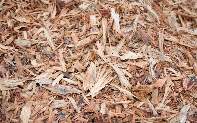 Wood Mulch Screening with DeSite Topsoil and Rock Screeners - Guide to Choosing the Right Mesh Size for Efficient Screening.